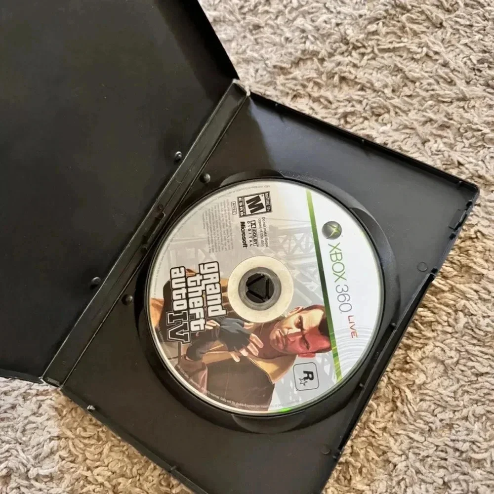 Grand Theft Auto IV 4 (Microsoft Xbox 360, 2009)